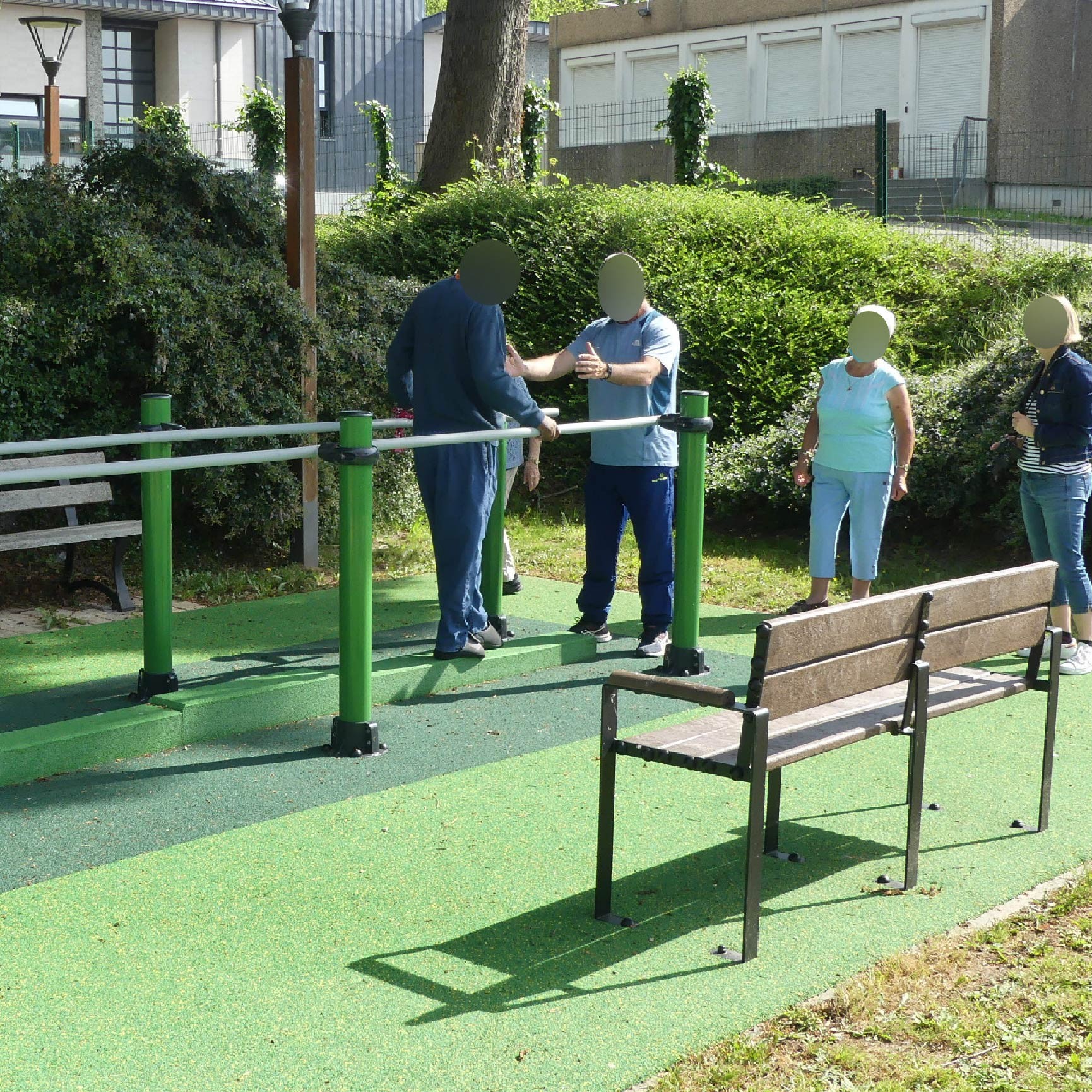 Équipements Thérapeutiques pour les Parcours de santé seniors marque Sensipark